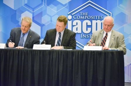 Photo of IACMI’s founding CEO Craig Blue, Department of Energy’s Assistant Secretary David Danielson, and University of Tennessee’s Executive Vice President David Millhorn signing an agreement to start IACMI